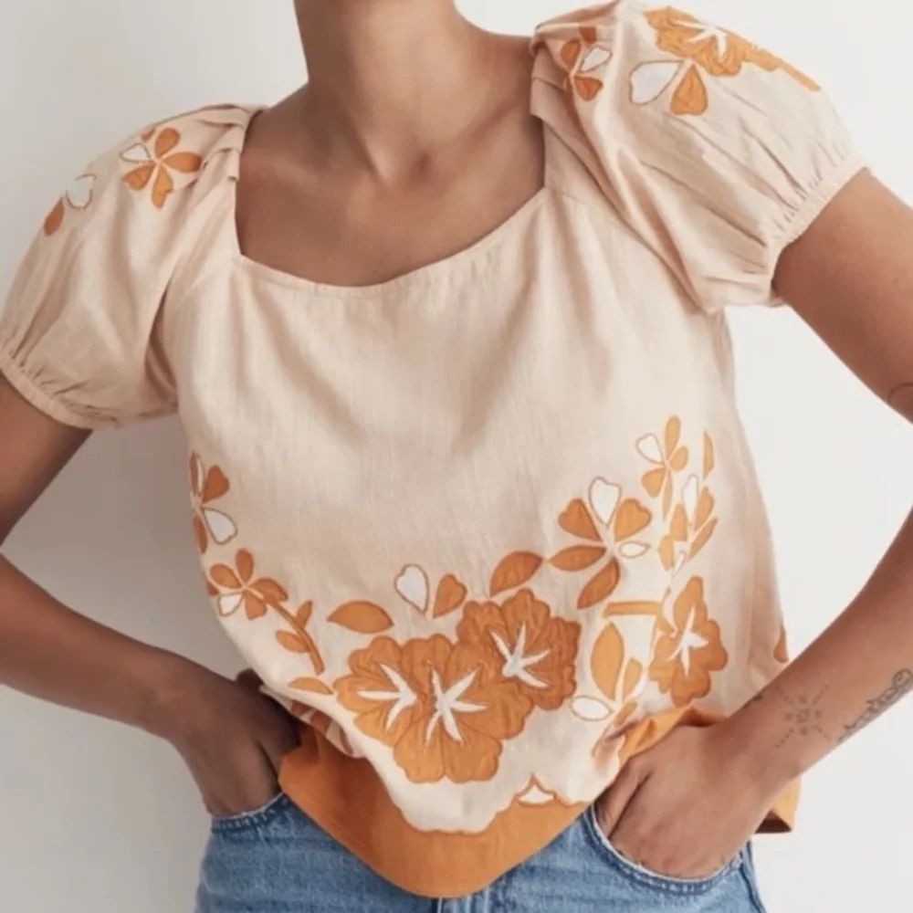NWT Madewell Embroidered Flower Puff Sleeve Tie Back Top in Peach - XS